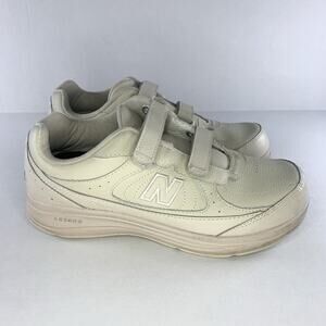 New Balance 577 Mens Walking Shoes Sz 8.5 Beige Orthopedic Comfort Dad Norm